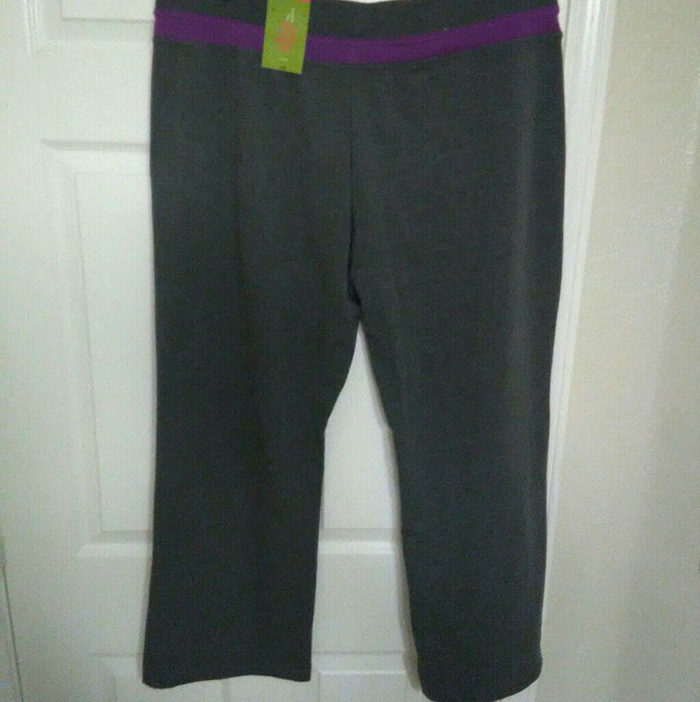 Capri Workout Pants NWT